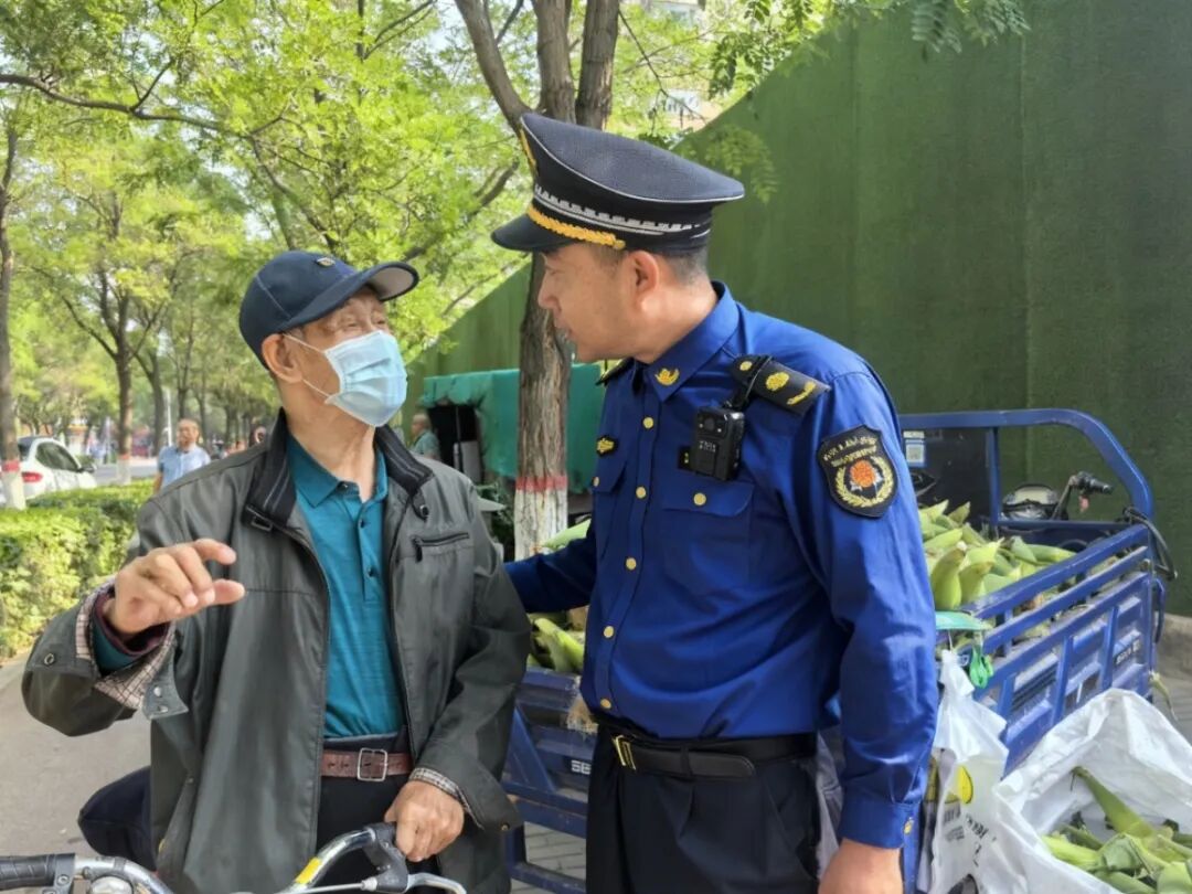 九原区秋菜市场“暖心升级”：“小菜篮”拎出“大幸福”