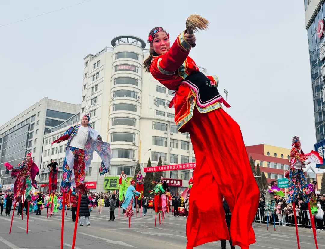 来看红火！九原区各路“神仙”今天在街头大显身手！