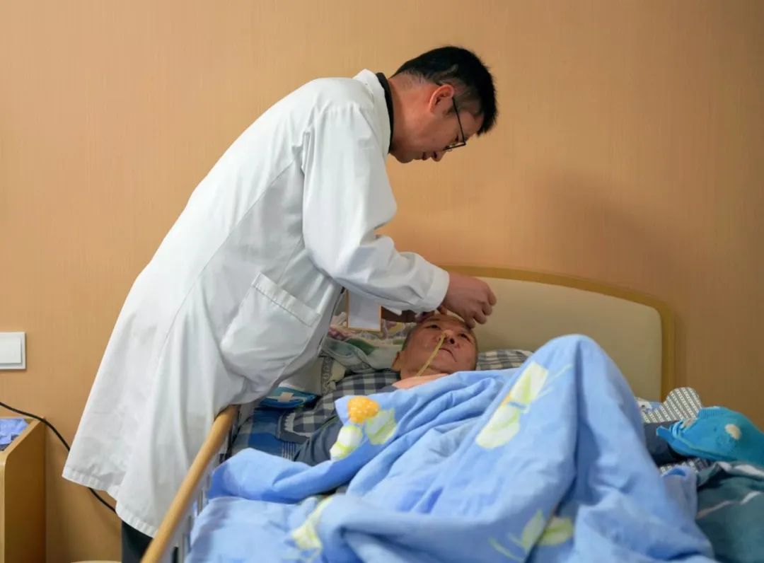 1747103263770017778.jpg auto