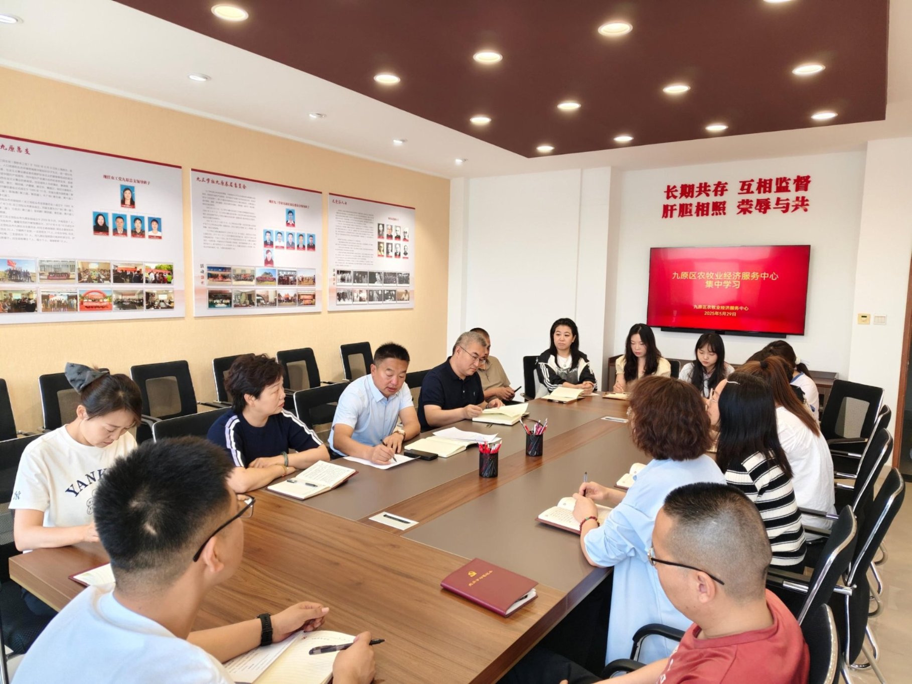 1748599795428025891.jpg auto