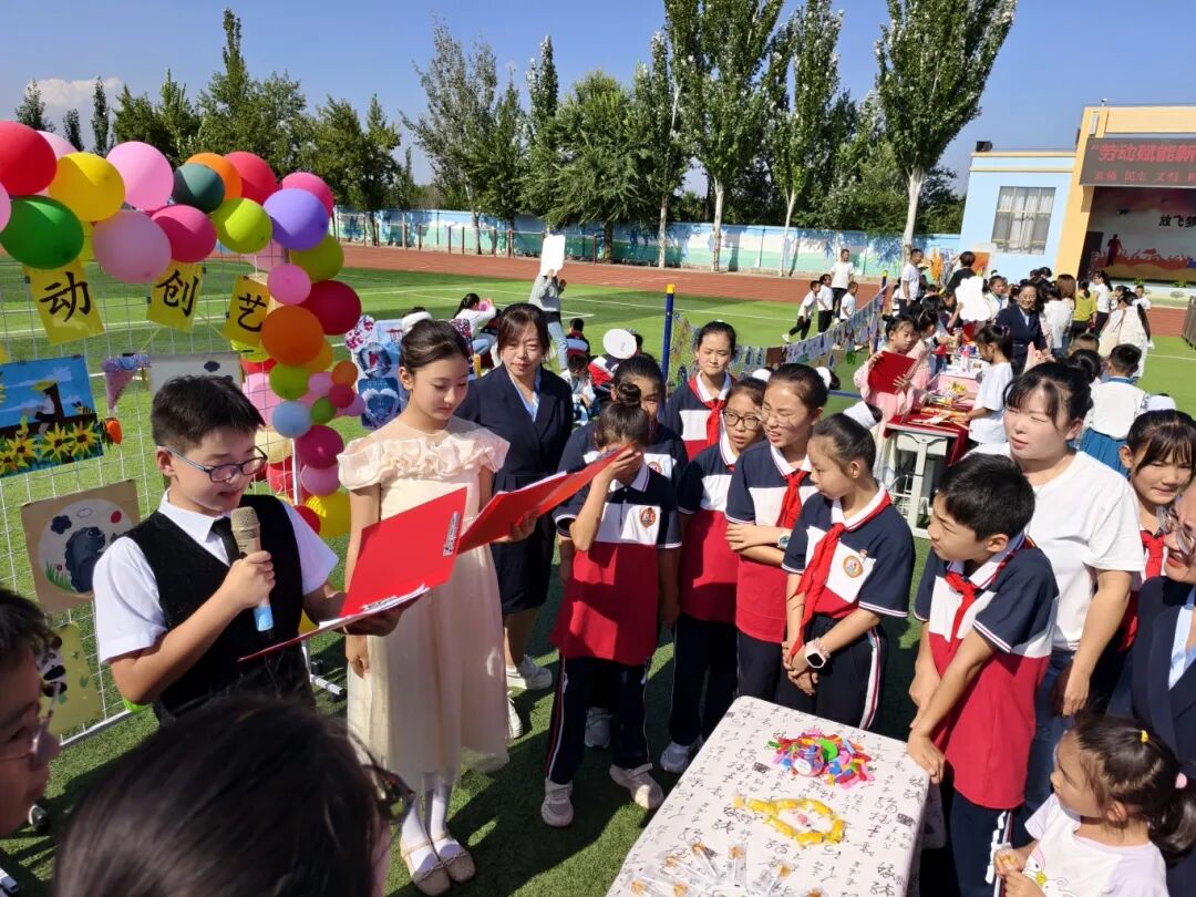 2025年入学仪式“劳动嘉年华”游园剪影2.jpg
