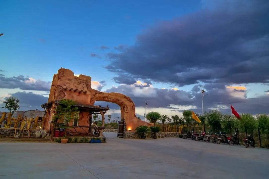 1759980859206022713.jpg auto