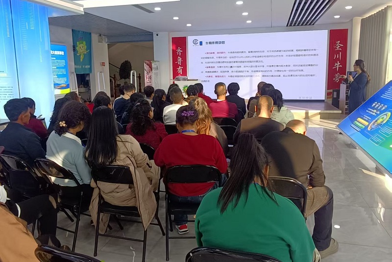 1763522700638055451.jpg auto