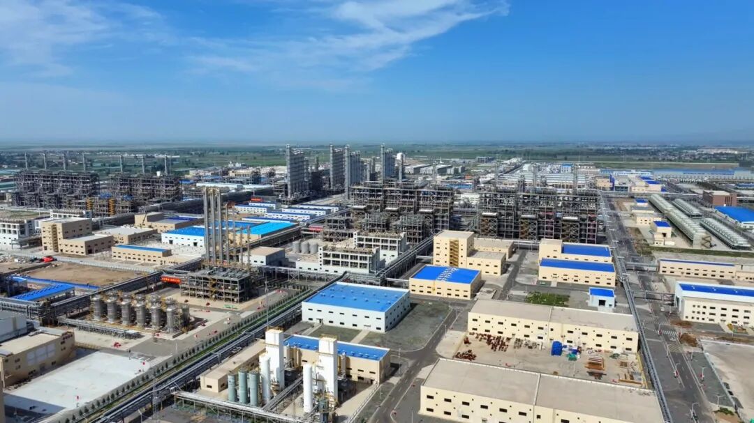 1765272960958076237.jpg auto