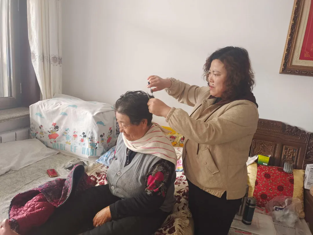 1767063206518090216.png auto