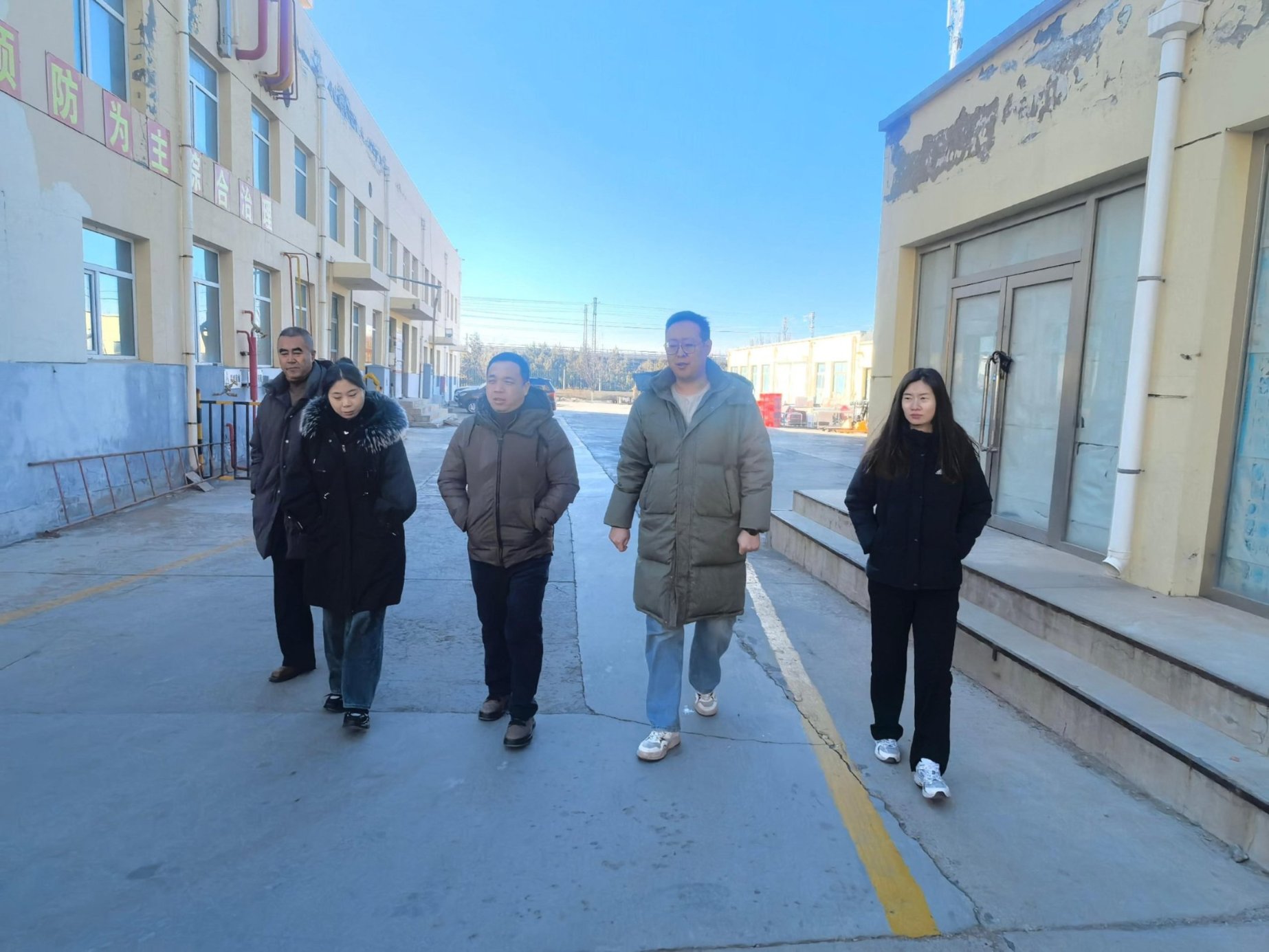 1768959899585046798.jpg auto